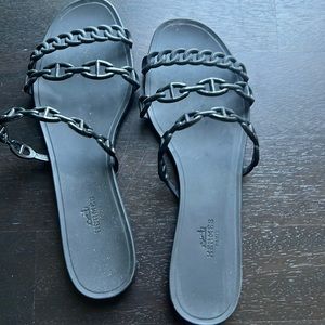 Hermes Rivage Chain Slides. Worn once.
